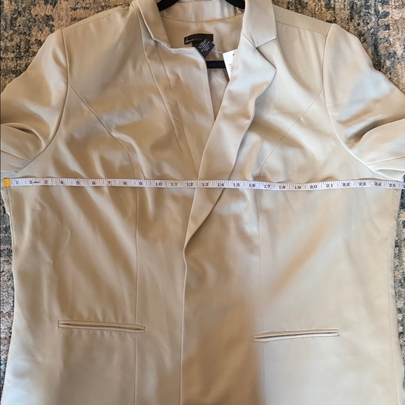 NWT Lane Bryant Blazer – Size 22/24 – Soft Beige Neutral – $99 Retail - Picture 5 of 7